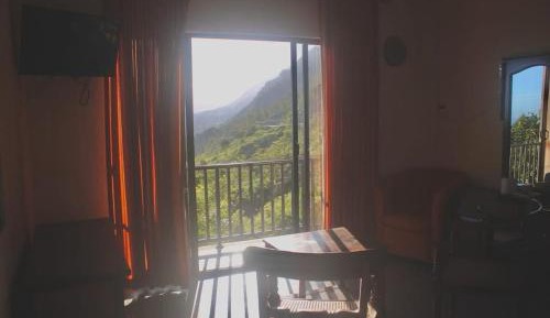 Triple Room with Mountain View