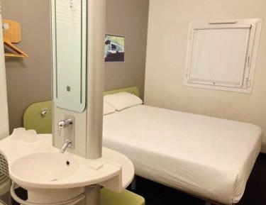 Standard Double Room (Nonsmoking)