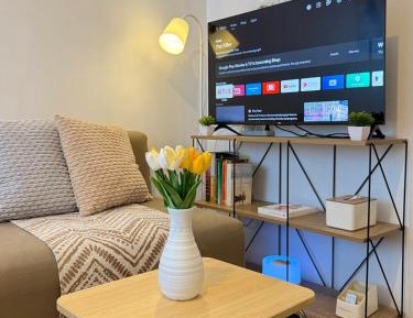 Deluxe Studio