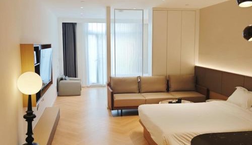 Deluxe Family Suite
