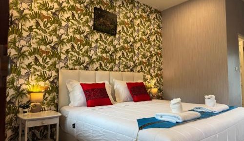 Standard Queen Room