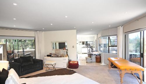 Four-Bedroom Penthouse Apartment