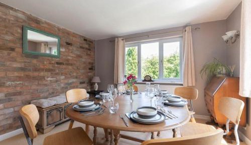 Three-Bedroom Holiday Home 