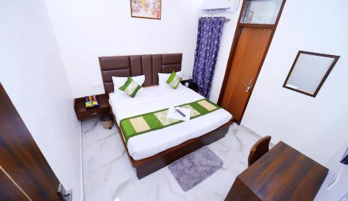 Double Room with Private Bathroom