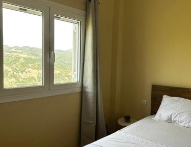 Two-Bedroom Apartment with Mountain View