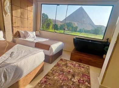Triple Room with pyramids view