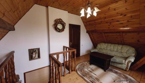 Three-Bedroom Apartment with Mountain View