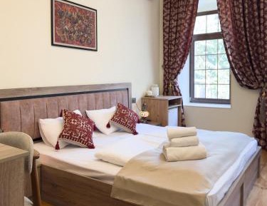 Triple Room with City View