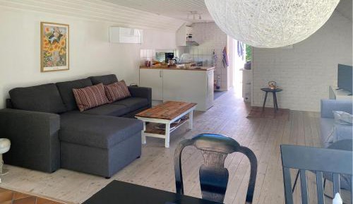One-Bedroom Holiday Home