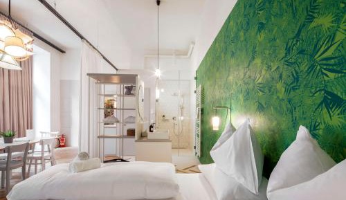 Suite with Garden View