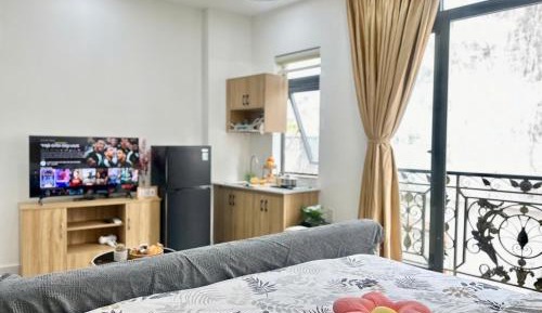 Studio with Balcony