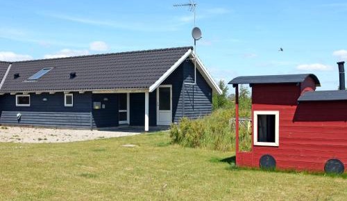 Six-Bedroom Holiday Home