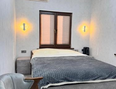 Suite with Mountain View