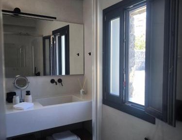 Queen Suite with Sea View