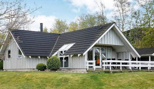 Three-Bedroom Holiday Home 