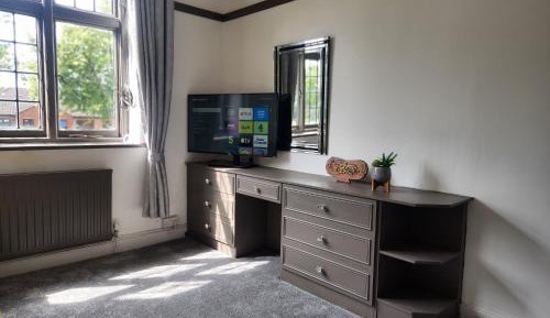 Deluxe Double Room (2 Adults + 1 Child)