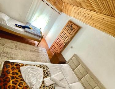 Economy Triple Room with Shared Bathroom