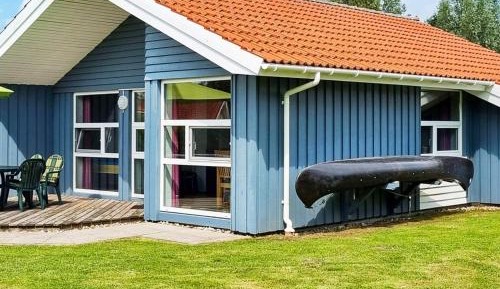 Three-Bedroom Holiday Home 