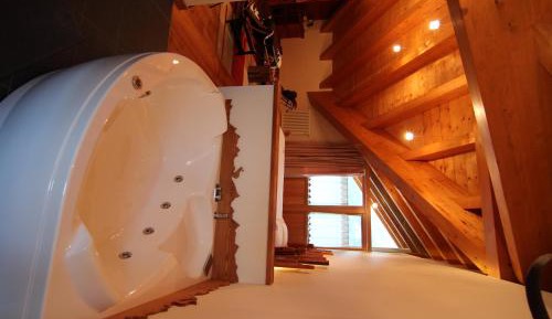 Suite with Spa Bath