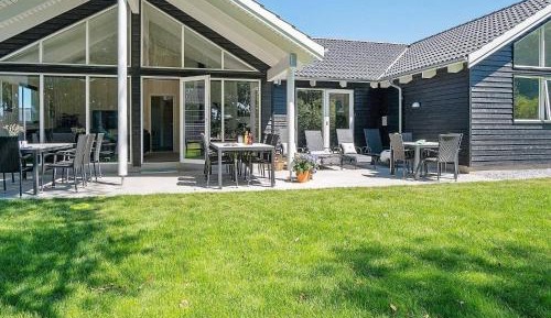 Eight-Bedroom Holiday Home