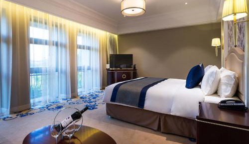 Superior Executive King Room with Lounge Access