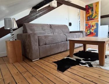 One-Bedroom Apartment with City View