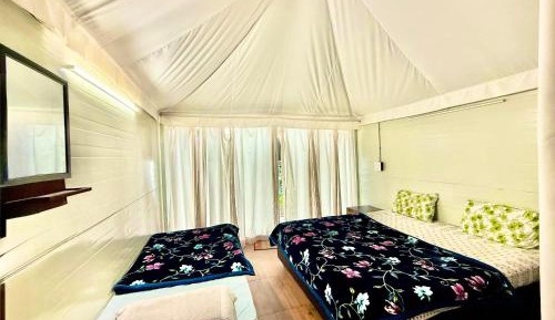 Double Room with Mountain View