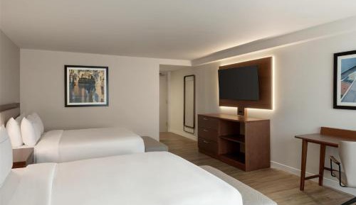 Large Queen Room with Two Queen Beds