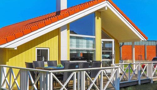 Four-Bedroom Holiday Home