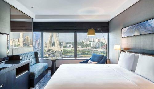 King Room with Estaiada Bridge View