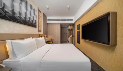 Queen Room