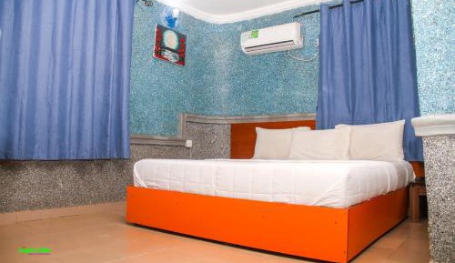 Queen Room