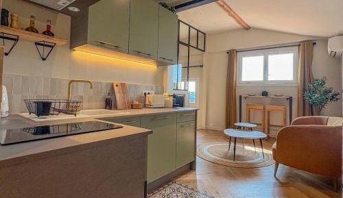 One-Bedroom Apartment