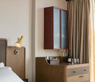 Skyline Corner Suite