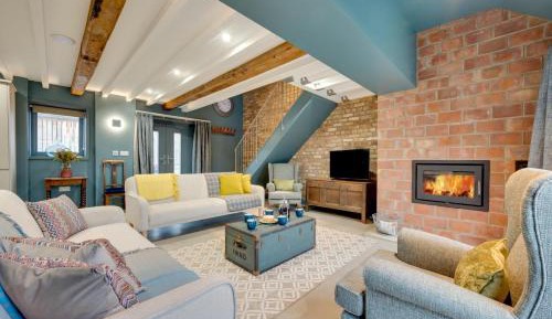 Seven-Bedroom House