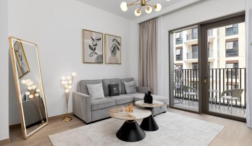 One-Bedroom Apartment with Balcony