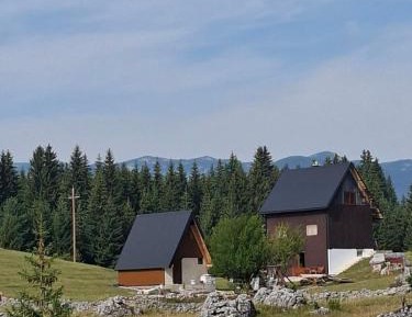 Studio with Mountain View