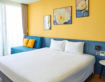 Deluxe Double Room with Balcony and Sea View