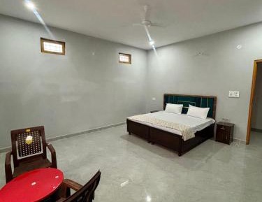 Deluxe Family Room
