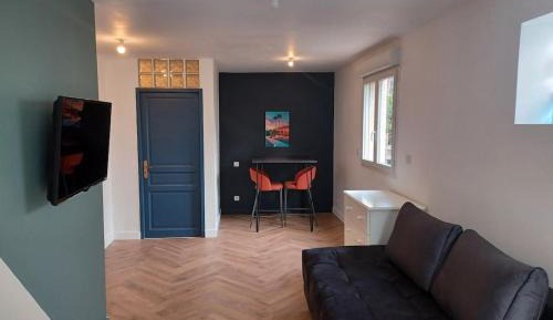 Studio with Garden View