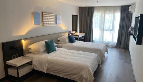 Standard Twin Room