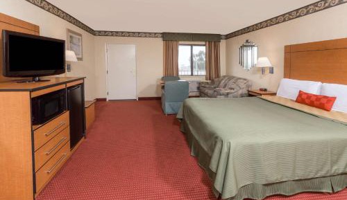  King Room - Non-Smoking 