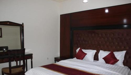 Deluxe Studio