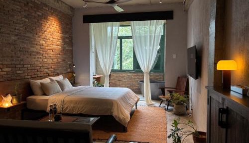 King Room with Spa Bath
