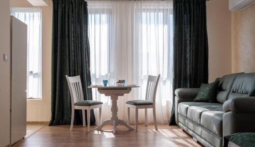 Classic One-Bedroom Apartment with King Bed