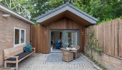 One-Bedroom Holiday Home