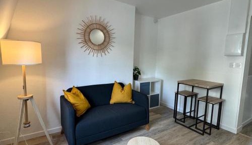 Room #1475356301