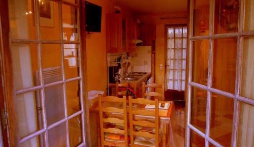 One-Bedroom Holiday Home