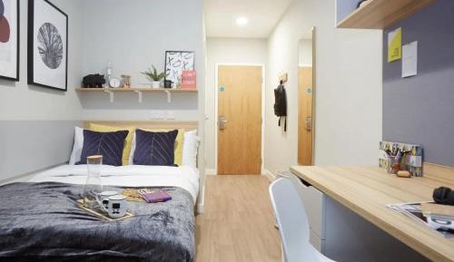Single Room with Private Bathroom