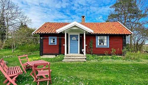 One-Bedroom Holiday Home